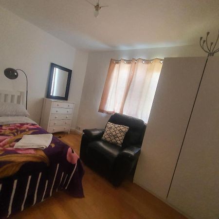 Comfortable&Quiet double bed room Edgware Buitenkant foto