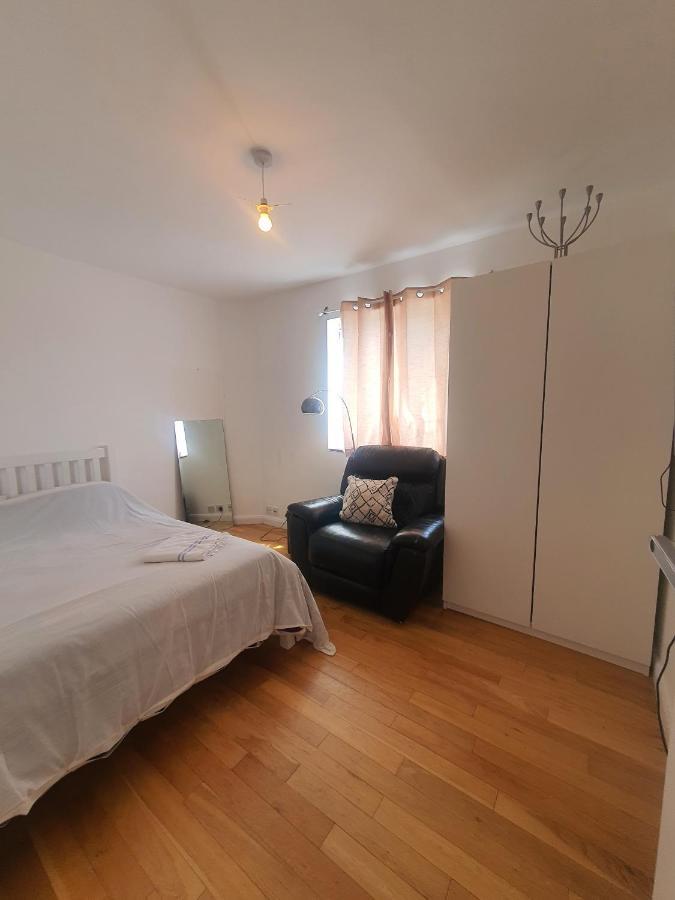 Comfortable&Quiet double bed room Edgware Buitenkant foto