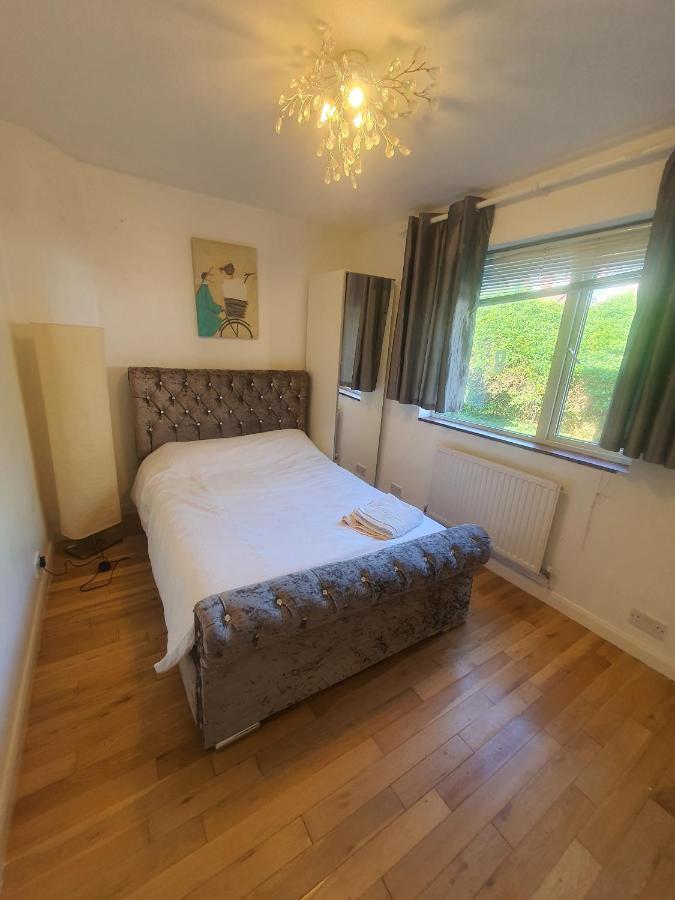 Comfortable&Quiet double bed room Edgware Buitenkant foto